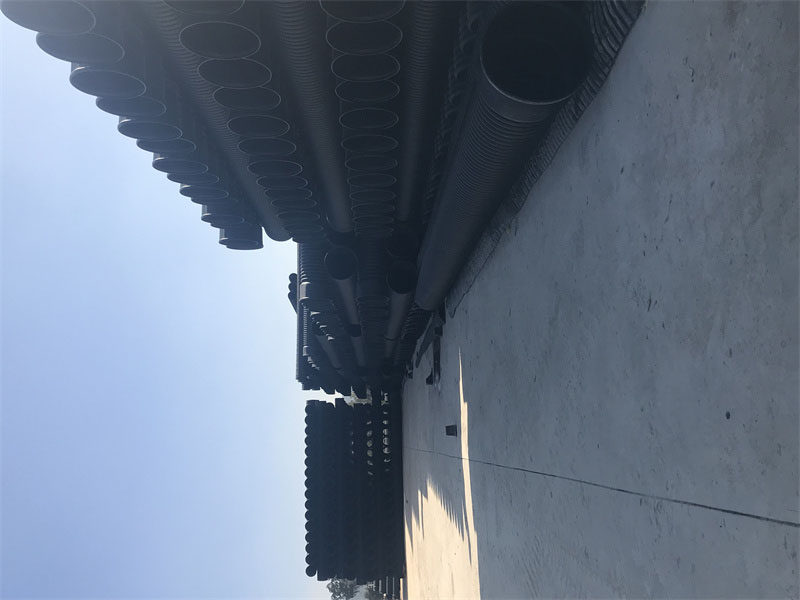 鋼帶管